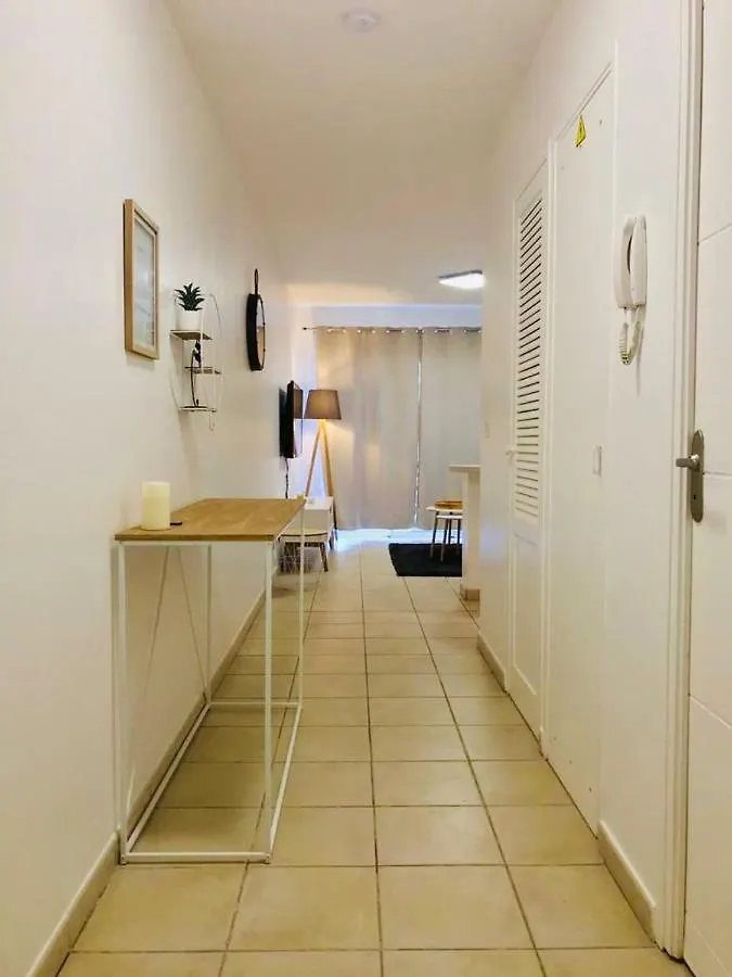Appartement Au Bord de Mer Le Moule